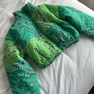 Cropped vintage jacket.